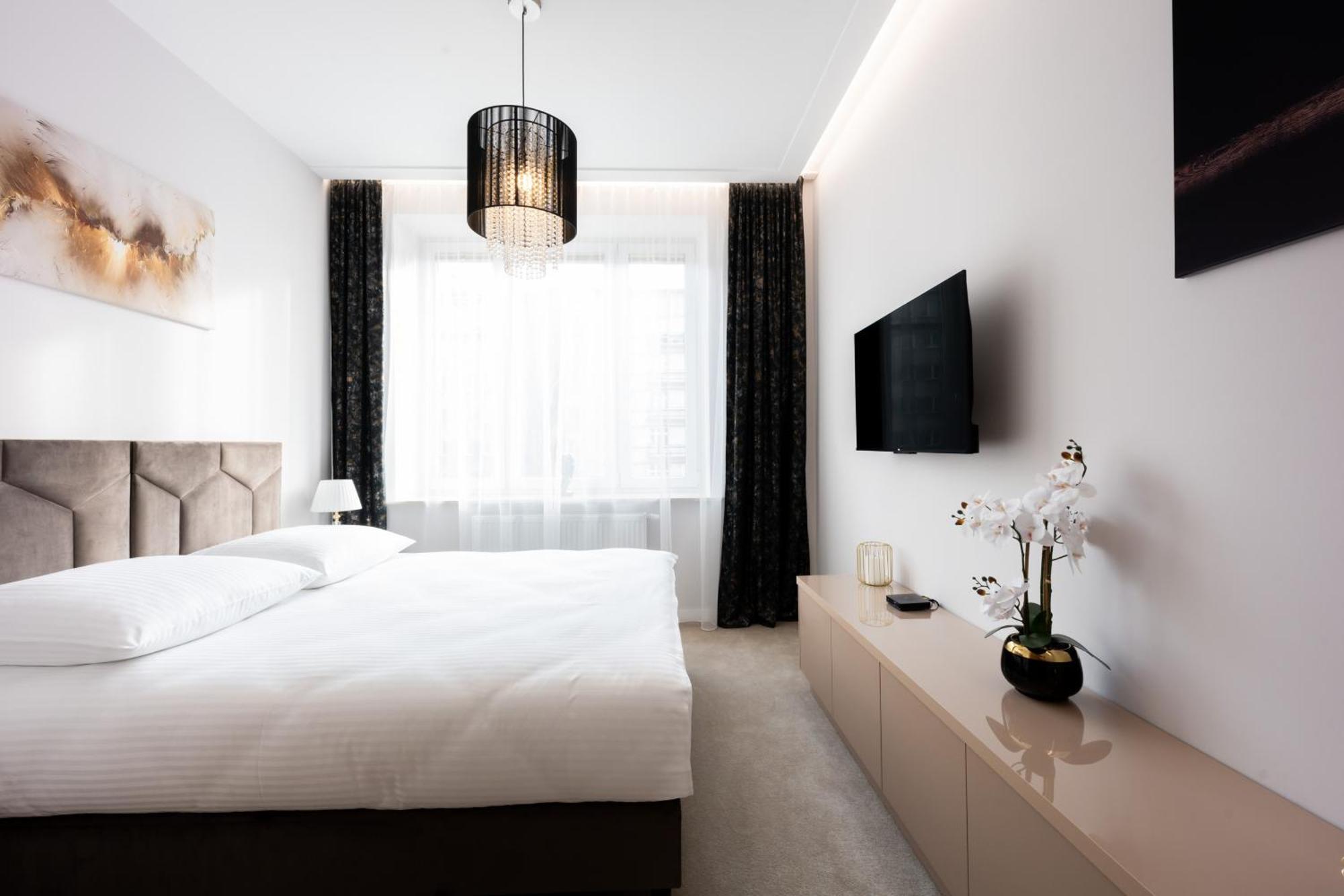 Native Slowackiego 14 Deluxe Apartment
